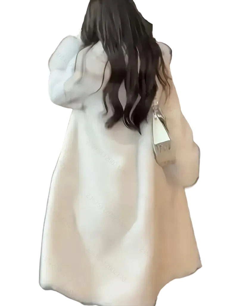 Elegancki Damski Płaszcz ze Sztucznego Futra – Old Money